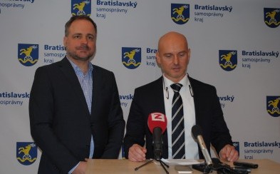 Župan Droba sľubuje v Bratislavskom kraji opravu stredných škôl i odmeny pre učiteľov