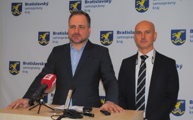 V Bratislavskom kraji ocenili najlepších stredoškolákov