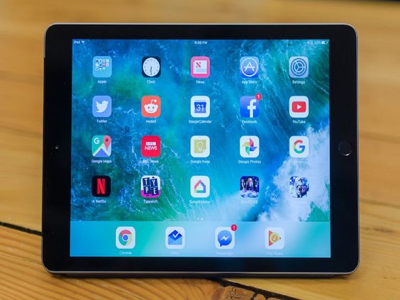 Apple predstavil iPad pre študentov, zaujme cenou i funkciami