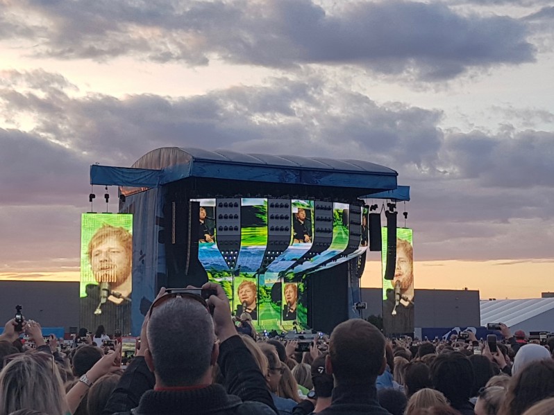 Ed Sheeran očaril publikum len s gitarou v ruke