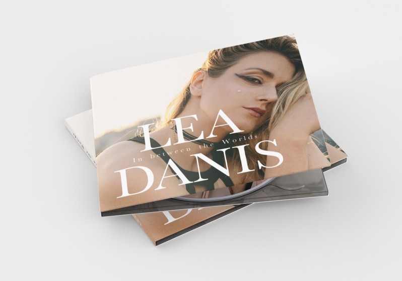 Speváčka Lea Danis vydáva debutový album. Podieľali sa na ňom producenti z celého sveta